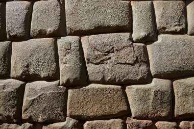 Cusco, Peru 'daki İnka taş duvarları, İnka mimarisinin ve işçiliğinin olağanüstü bir örneği.