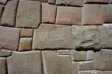 Cusco, Peru 'daki İnka taş duvarları, İnka mimarisinin ve işçiliğinin olağanüstü bir örneği.
