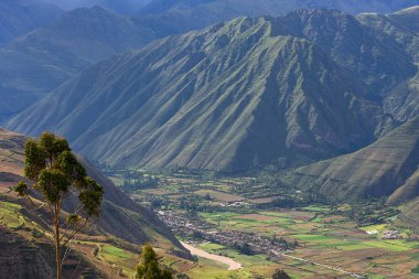 Peru 'nun kutsal vadisi sadece tarihi ve kültürel harikaların hazinesi değil aynı zamanda açık hava ve macera meraklıları için de bir cennettir..