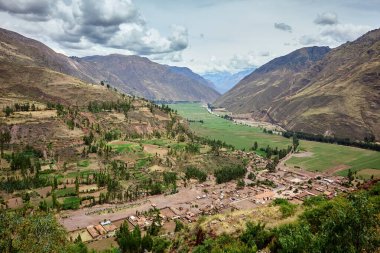 Peru 'nun kutsal vadisi sadece tarihi ve kültürel harikaların hazinesi değil aynı zamanda açık hava ve macera meraklıları için de bir cennettir..