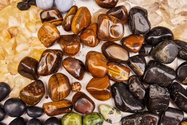 İyileştirme kristalleri Pisac Market 'te çok popüler bir üründür. Manevi ve tedavi edici özellikleri olduğuna inanılan bu taşların çok çeşitli çeşitlerini bulabilirsiniz..