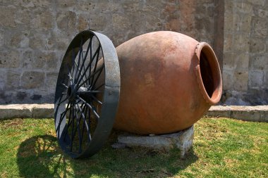 Arequipa 'daki bu görkemli vali evi volkanik sillar taştan inşa edildi. Koloni ihtişamı ve tarihinin bir kanıtı olarak duruyor. Geçmişe açılan bir kapı, her detayın bir hikaye anlattığı..