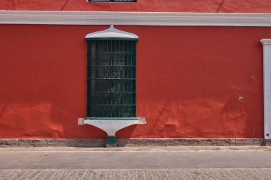 Limas 'ın tarihi merkezinde koloni balkonları ve süslü pencereler asırlardır süren zarafetin, geleneğin ve kültürel mirasın sessiz tanıkları olarak duruyor. PERU