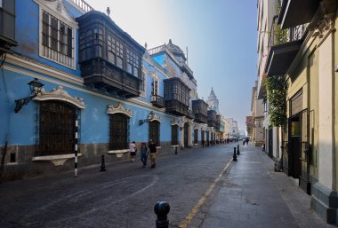 Limawhere 'in kalbinde bir mimari mücevher koloni cepheleri, oyulmuş balkonlar ve zamansız simetri zarafet ve ruhla inşa edilmiş bir şehrin ihtişamını yansıtır..