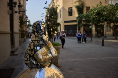 Limawhere 'in kalbinde bir mimari mücevher koloni cepheleri, oyulmuş balkonlar ve zamansız simetri zarafet ve ruhla inşa edilmiş bir şehrin ihtişamını yansıtır..