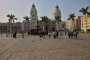 Limawhere 'in kalbinde bir mimari mücevher koloni cepheleri, oyulmuş balkonlar ve zamansız simetri zarafet ve ruhla inşa edilmiş bir şehrin ihtişamını yansıtır..