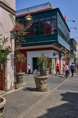 Limawhere 'in kalbinde bir mimari mücevher koloni cepheleri, oyulmuş balkonlar ve zamansız simetri zarafet ve ruhla inşa edilmiş bir şehrin ihtişamını yansıtır..