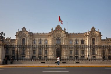Limawhere 'in kalbinde bir mimari mücevher koloni cepheleri, oyulmuş balkonlar ve zamansız simetri zarafet ve ruhla inşa edilmiş bir şehrin ihtişamını yansıtır..