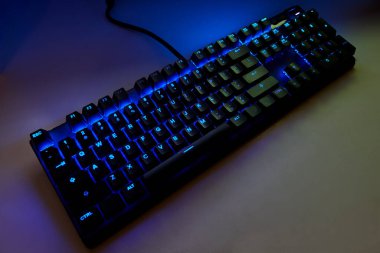 Masada Renkli RGB Oyun Klavyesi