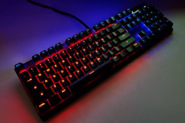 Masada Renkli RGB Oyun Klavyesi