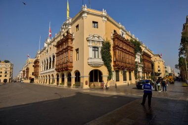 Lima, Peru 'daki tarihi sömürge mimarisi, bu UNESCO Dünya Mirası Alanının güzelliğini ve cazibesini yansıtıyor. Ana kare