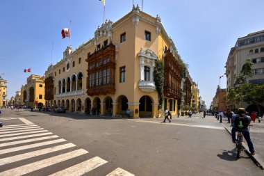 Lima, Peru 'daki tarihi sömürge mimarisi, bu UNESCO Dünya Mirası Alanının güzelliğini ve cazibesini yansıtıyor. Ana kare