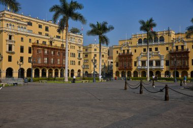 Limas Main Square (Plaza Mayor), Perus başkentinin tarihi merkezi, iyi korunmuş koloni mimarisi ile çevrilidir..