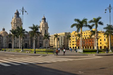 Lima, Peru 'daki tarihi sömürge mimarisi, bu UNESCO Dünya Mirası Alanının güzelliğini ve cazibesini yansıtıyor. Tarihi merkez.