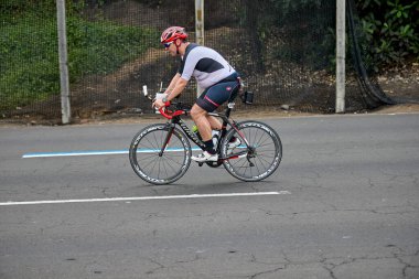 Hız ve Güç: Demir Adam 70.3 Lima Bisiklet Yarışması.