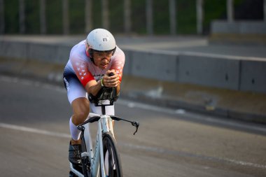 IRONMAN 70.3 Lima bisiklet bacağı. Saniyeler podyumu tanımlarken her watt sayılıyor.