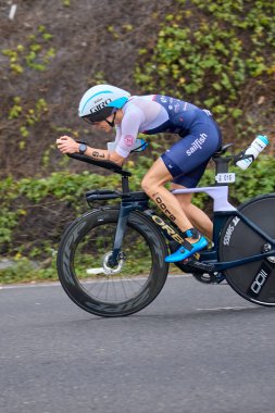 IRONMAN 70.3 Lima bisiklet bacağı. Saniyeler podyumu tanımlarken her watt sayılıyor.