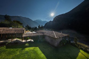 Peru 'nun Kutsal Dağlık Vadisi Cusco Peru' da Huzurlu Eko-Loca.