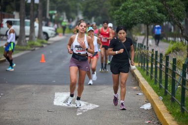 42 kilometrelik tutku, dayanıklılık ve şehir ruhu. Lima Maratonu 42K, dünyanın dört bir yanından gelen koşucuları bir araya getirdi..