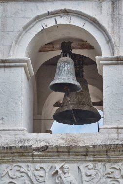 Yüzyıllardır yankılanan eskimiş bronz sesler Yanque Katedrali 'nin çanları Colca Vadisi' nin kalbinde ebedi koruyucular gibi duruyor..