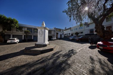 Tarihi San Lzaro mahallesi Arequipa, Peru 'da parke sokaklar ve beyaz volkanik taş mimarisi. Şehrin en eski bölgesi olarak bilinir..