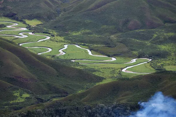 Amazonas 'taki Huaylla Beln Vadisi geniş ve nefes kesici. Peru, And Dağları' nın ve gökyüzünün sessiz bir uyum içinde buluştuğu otlakların ve suların yumuşak kıvrımlarında açılır..