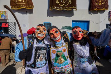 Vahşi, saygısız ve durdurulamaz Maqtas, Paucartambos Virgen del Carmen kutlamalarını korkusuz enerji ve yaramaz ruhla patlattı..