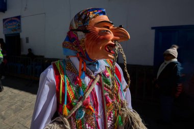 Vahşi, saygısız ve durdurulamaz Maqtas, Paucartambos Virgen del Carmen kutlamalarını korkusuz enerji ve yaramaz ruhla patlattı..