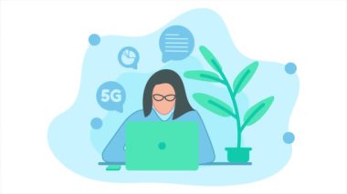 Kariyer sahibi bir kadının animasyonu dizüstü bilgisayarın önünde ciddi bir şekilde çalışıyor ve bir akıllı telefon var. Ofis hedefleri üzerinde çalışıyorum. 4K görüntülerini tekrar oynat. Düz dizayn tarzına sahip video