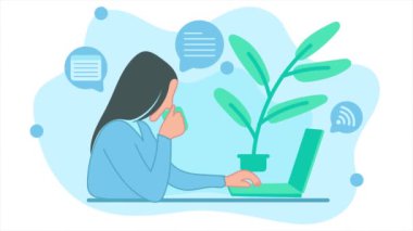 Kadının animasyonu, güçlü ağlı bir dizüstü bilgisayarın önünde bir görev üzerinde çalışıyor ve aynı zamanda kahve içiyor. 4K görüntülerini tekrar oynat. Düz dizayn tarzına sahip video