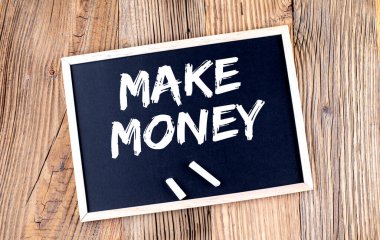 Tahta zemindeki tahtada para metni oluştur