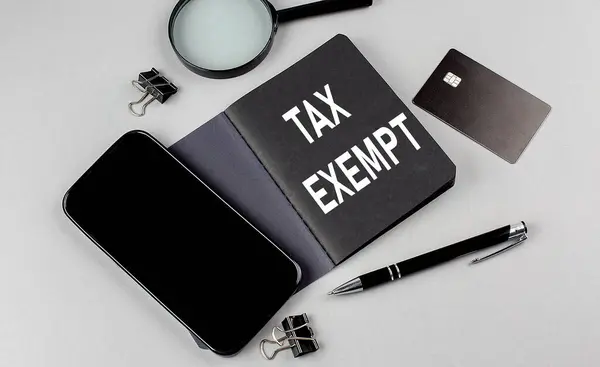 Tax Exempt Text Napsaný Černém Notebooku Chytrým Telefonem Lupou Kreditní — Stock fotografie