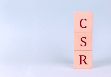 Mavi arka planda tahta küplere CSR