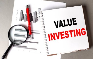 Not defterine çizelge ile yazılmış VALUE INVESTING metni