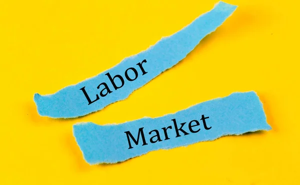 Labor Market Testo Pezzi Carta Blu Sfondo Giallo Concetto Aziendale — Foto Stock