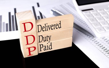 Kelime DDP ahşap yapı taşları, iş