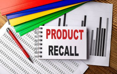 Bir dizin üzerinde kalem, bir dizin arkaplan üzerinde PRODUCT RECall metin