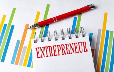 Not defterine çizelge ve kalem işi kavramını içeren ENTREPRENEUR metni