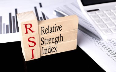 Kelime RSI ahşap yapı taşları ile yapılmış, iş