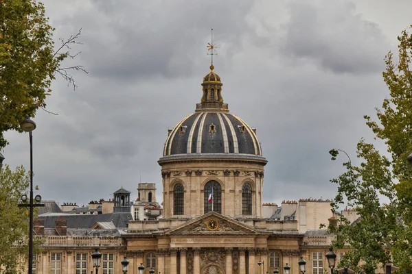 巴黎研究所的立面 — 图库照片