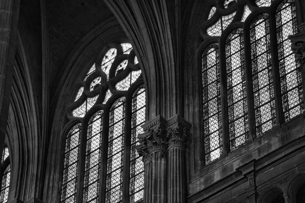 Εσωτερικό Του Καθεδρικού Ναού Στο Παρίσι — Φωτογραφία Αρχείου