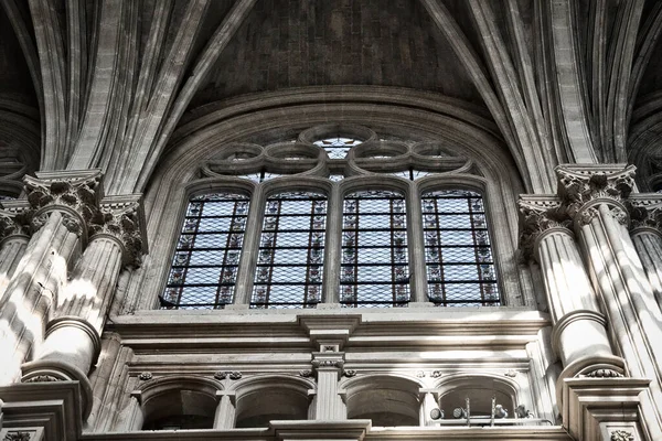 Εσωτερικό Του Καθεδρικού Ναού Στο Παρίσι — Φωτογραφία Αρχείου