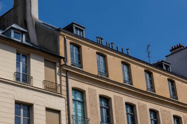 Yapı ülkesinin ön cephesi