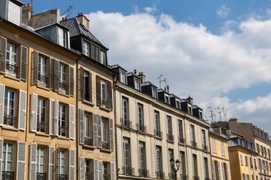 Yapı ülkesinin ön cephesi