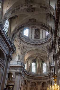 iç katedral