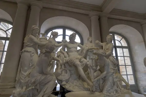 Versay Sarayı 'nın heykelleri.