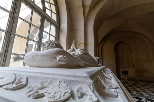 Kilisenin iç kısmının ayrıntıları.