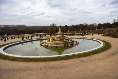 Versay Parkı 'ndaki Latona Havzası