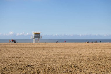 Sahildeki cankurtaran kulesi.