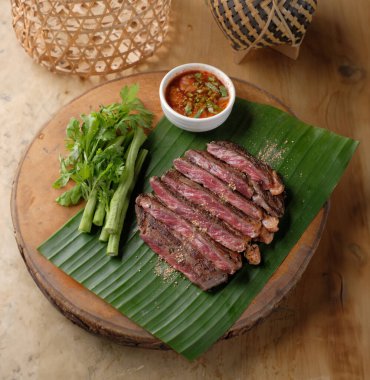 Baharatlı soslu Avustralya bifteği A5